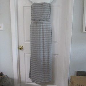 WHITE HOUSE/BLACK MARKET Gray/Metallic Stripe Strapless Maxi Dress (GWBB)